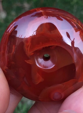 瓦西南红大平安扣吊坠柿子红带牛血红纹理漂亮挂件百搭时尚项链女