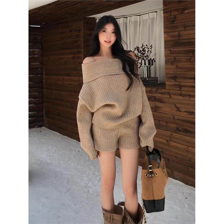 纯欲辣妹套装女秋季巨好看慵懒风一字肩长袖毛衣针织短裤子两件套