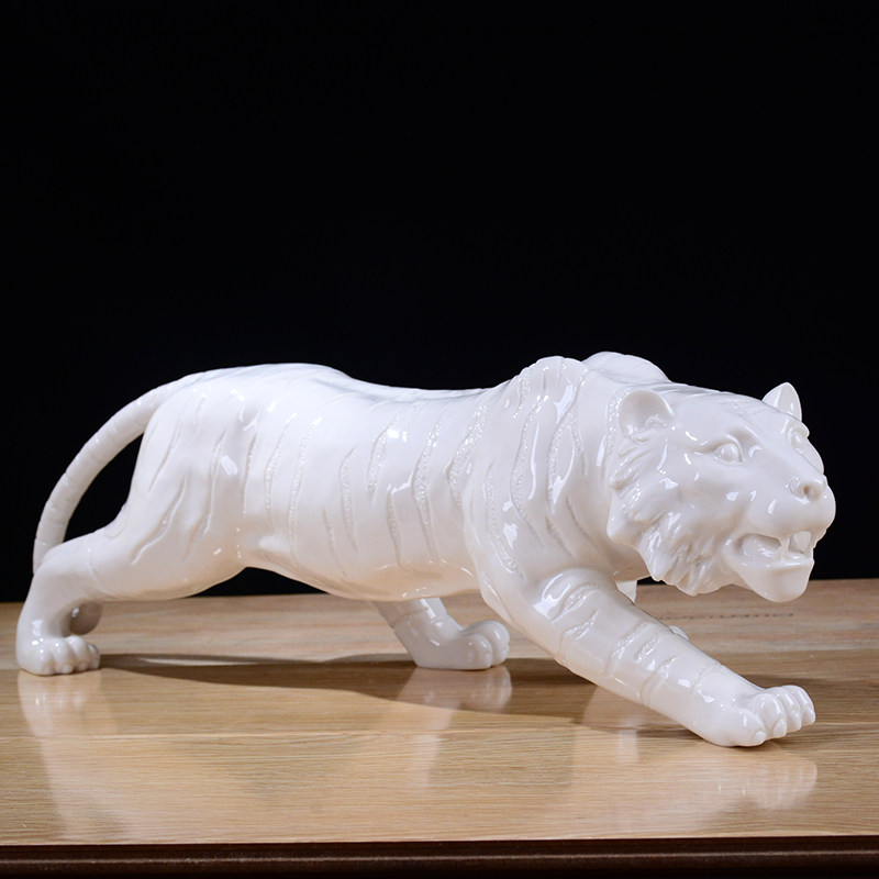 陶瓷老虎摆件十二生肖瓷器装饰品风水招财镇宅吉祥旺财凶猛行走虎