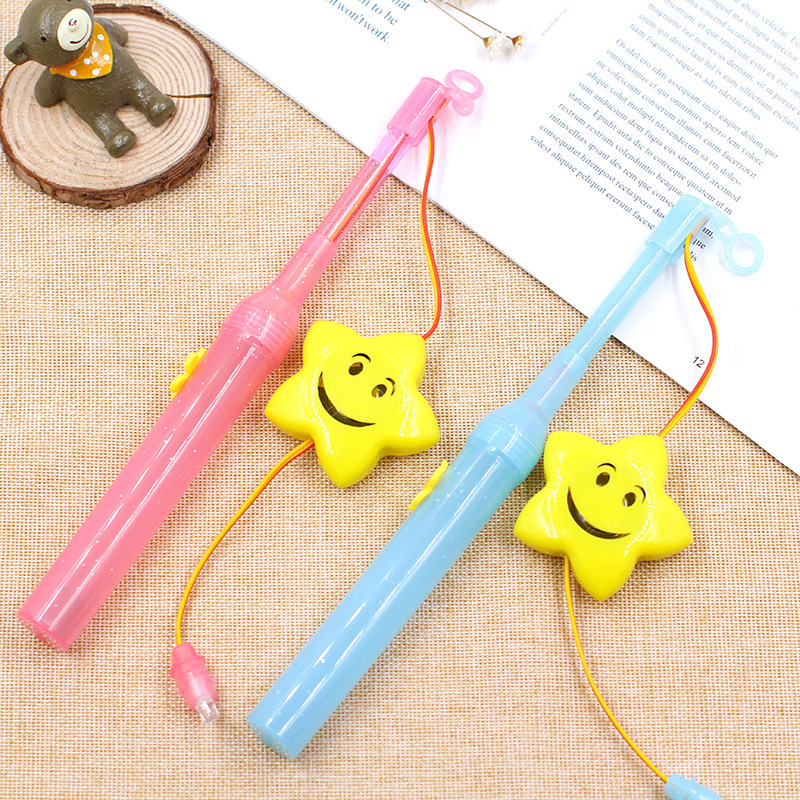 新年儿童发光带音乐灯杆提杆手提手柄杆塑料LED玩具灯笼厂家