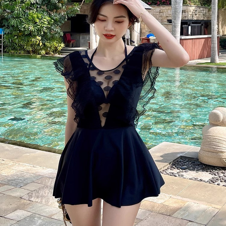 泳衣女款2025年新款爆款保守裙式连体微胖女孩遮肉大码高级感泳装