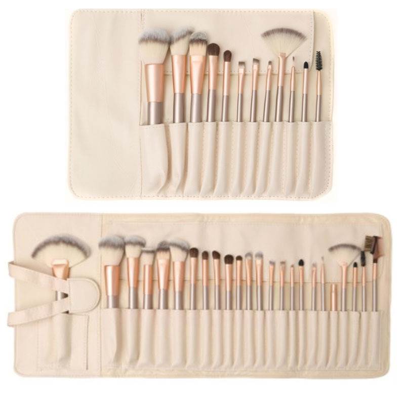Factory wholesale 18/12 off-white cosmetic brush set