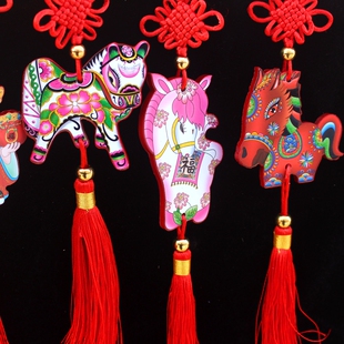 2026马年创意木质汽车内饰挂件装饰品新年元旦单位礼品小挂饰