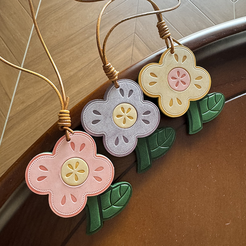 手工马卡龙色真皮花朵挂件
