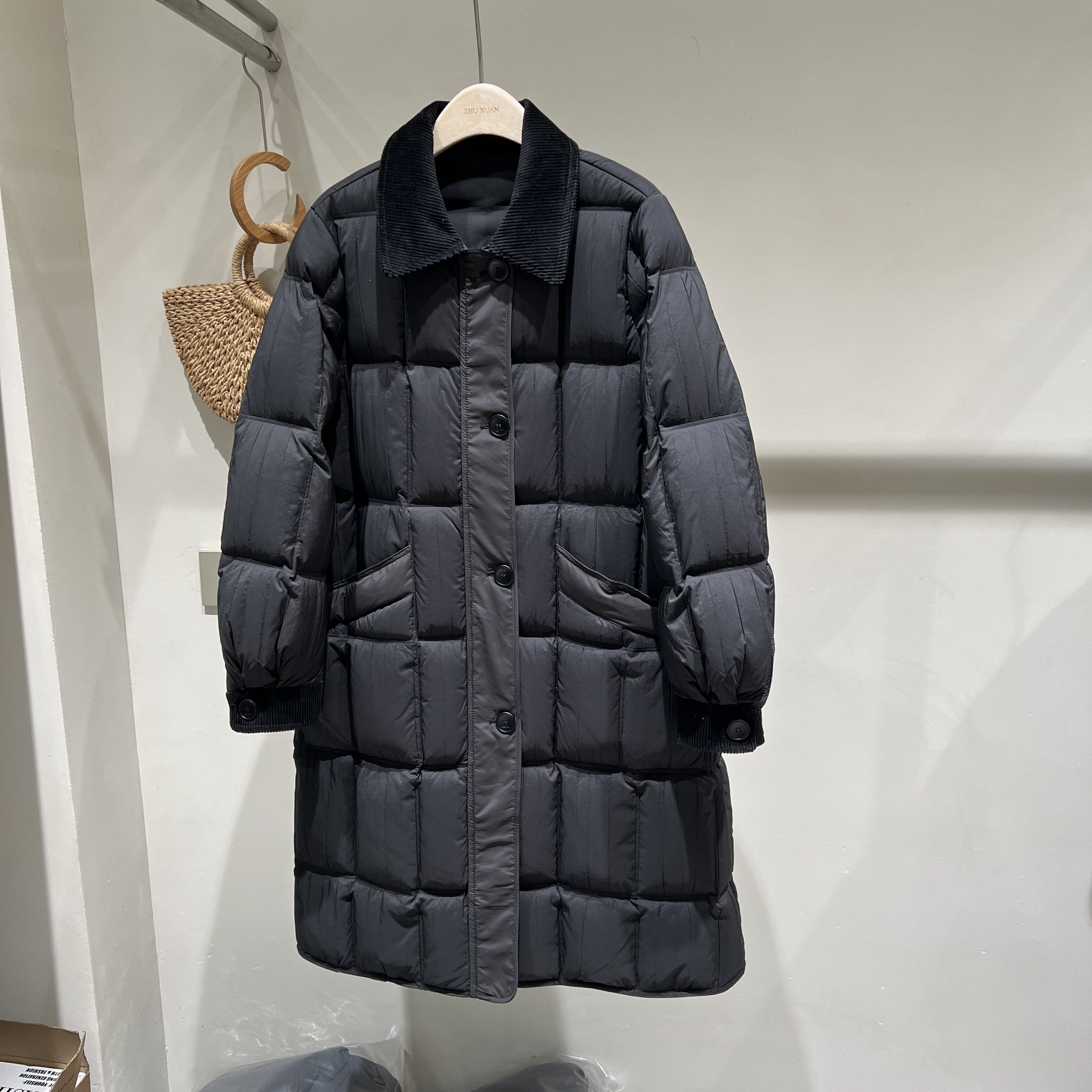 2025冬季新款灯芯绒翻领压格中长款羽绒服女保暖过膝90白鸭绒外套,女装/女士精品,羽绒服,淘宝优惠券,粉丝福利购,淘宝优惠卷