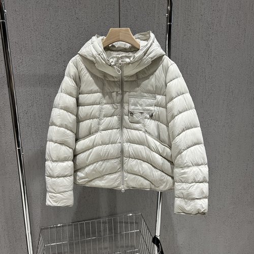 连帽短款轻薄羽绒服白鸭绒外套女