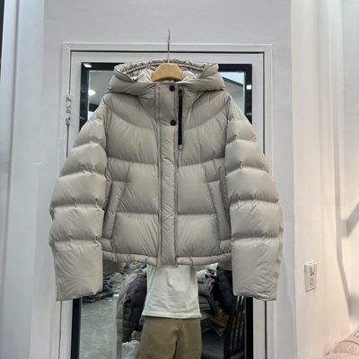 撞色连帽羽绒服面包服保暖外套女