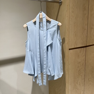 密斯倩8108韩系甜美荷叶边无袖衬衫女夏季高级感优雅穿搭背心上衣