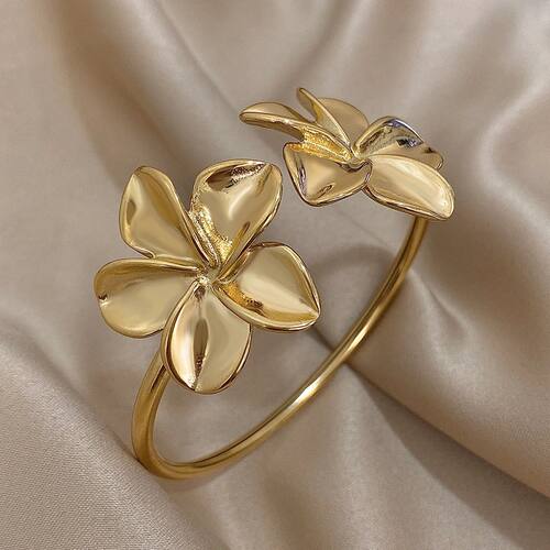 Fashion Gold Color Metal Flower Cuff Bracelet for Women Vint