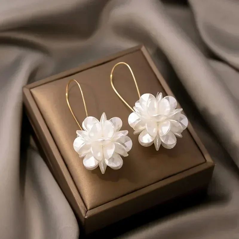 Women's Pearl Petal Ball EarringsTrend Long Flower Ball Earr