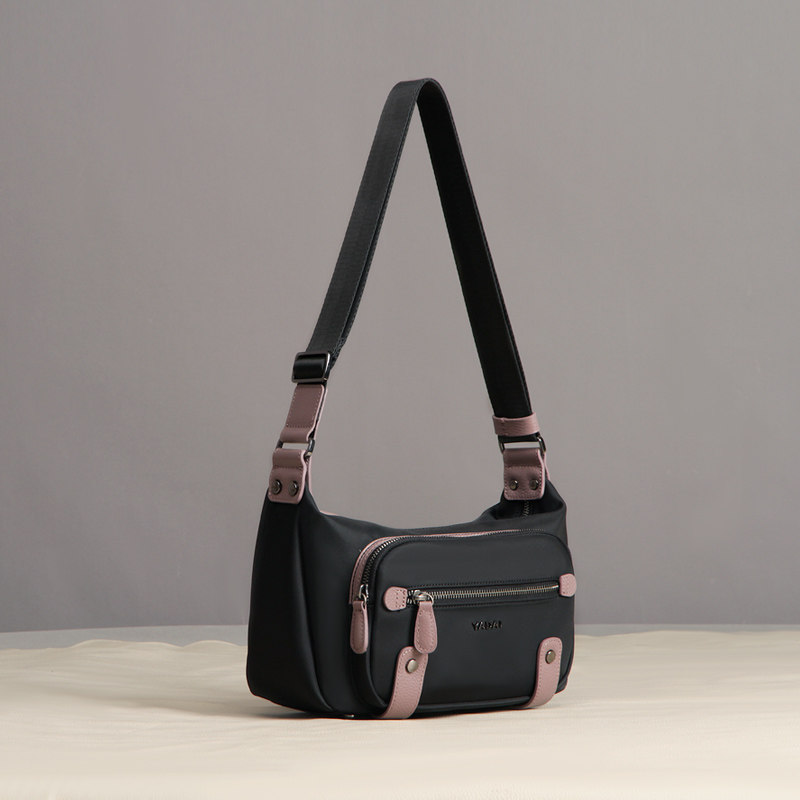 娅黛尼龙布斜挎包女多层大容量2025新款大气女士中年妈妈单肩包包