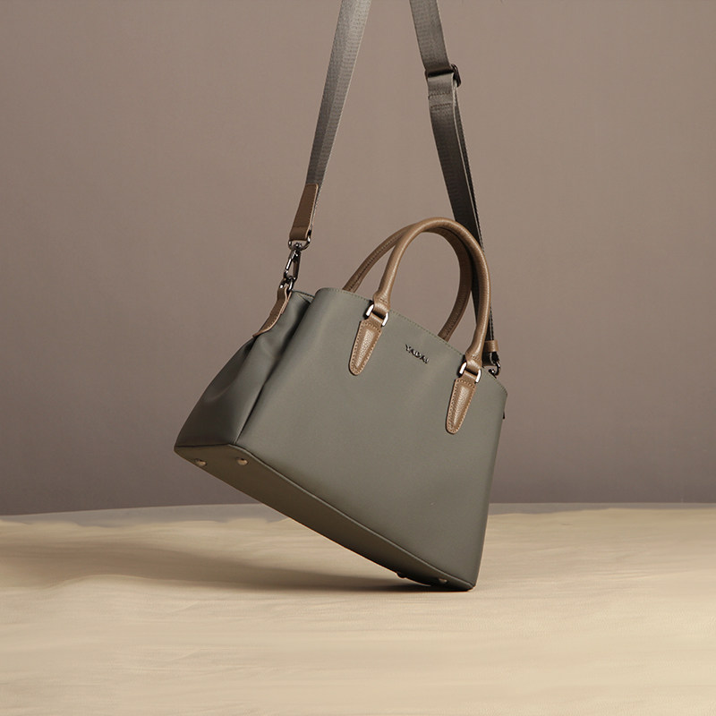 娅黛气质女神妈妈包包女2025新款潮手提包尼龙杀手拎斜挎包大容量