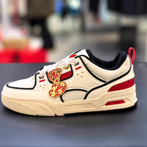 安踏正品骜杰经典潮流男鞋2025春新款舒适百搭运动板鞋112518040