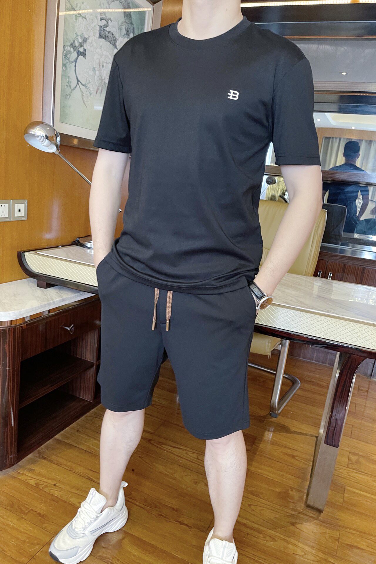 春夏潮体恤T恤男青年时尚圆领胸前口袋设计短袖丝滑精棉修身短袖