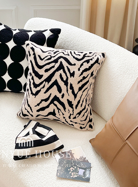 蔓越家 高奢虎纹 北欧ins客厅沙发抱枕抱枕套PU皮面床头靠垫含芯