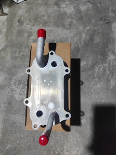 适用于众泰T600机油冷却器总成 机油散热器总成 散热器