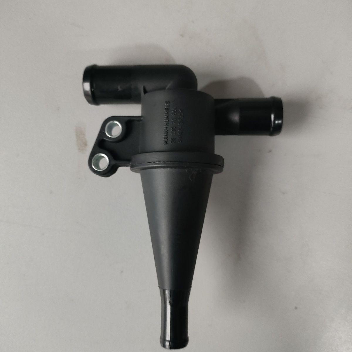原厂众泰T700/Z700/大迈X7油水分离器油气分离器废气单向阀