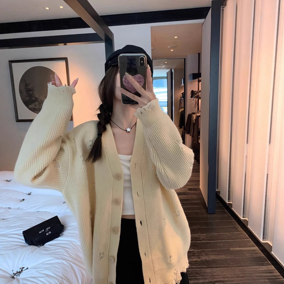 法式温柔名嫒风针织毛衣女秋冬季单排爱心扣设计感休闲开衫上衣潮