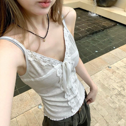 韩系辣妹风V领蕾丝拼接吊带背心女夏季修身显瘦百搭性感上衣