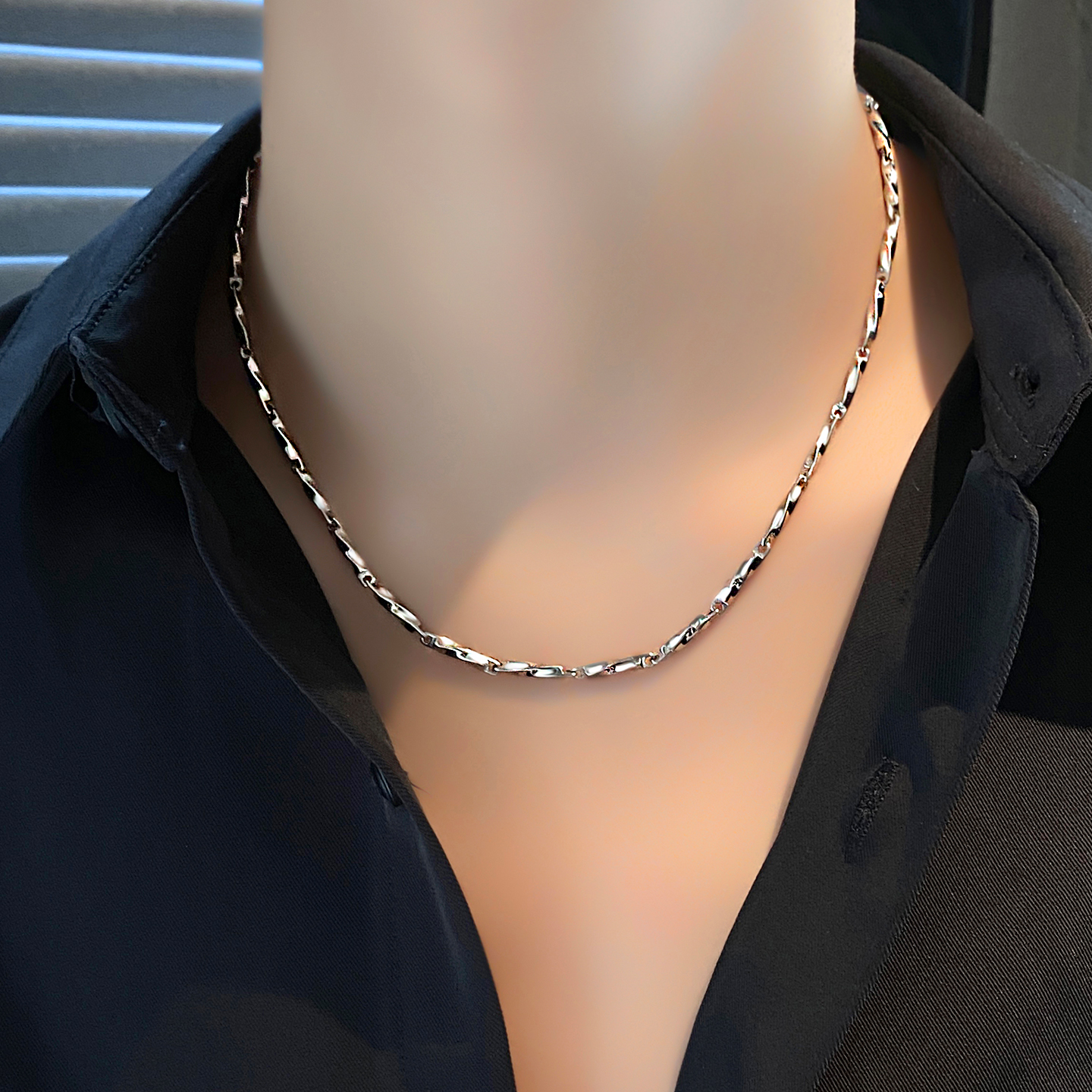 项链男款钛钢不掉色轻奢高级感锁骨链潮流百搭长款毛衣链吊坠配饰