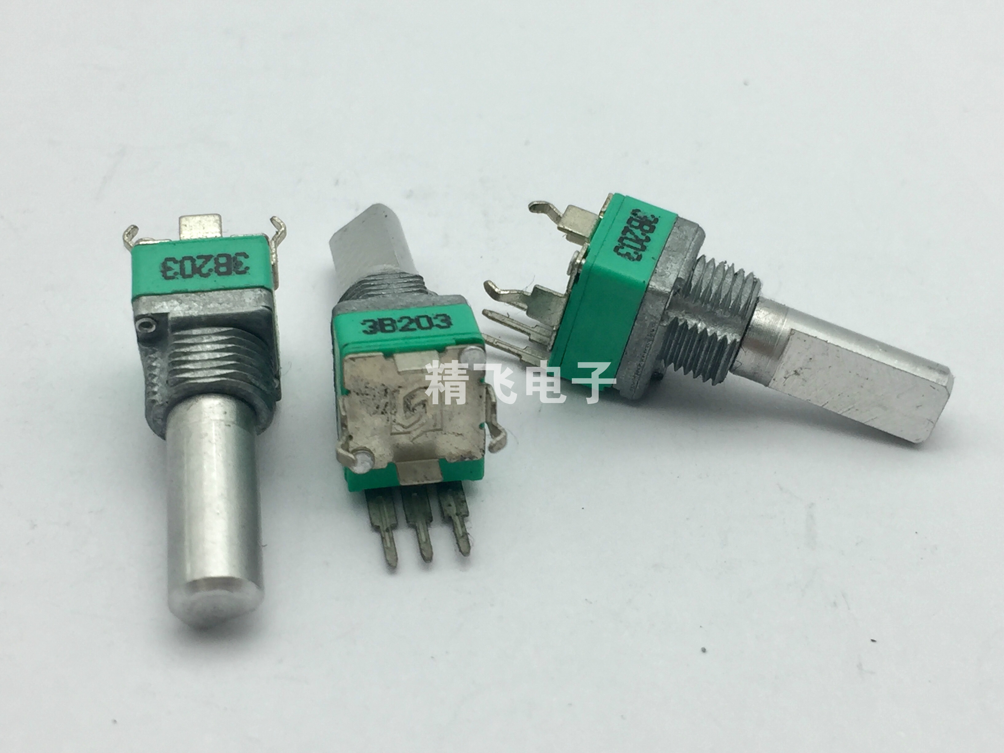 台湾升威RD901-40-00D单联精密电位器B20K轴长20MM