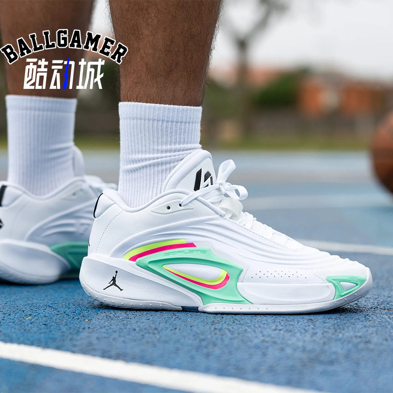 JORDAN LUKA 3 PF 卢卡东契奇三代跑车篮球鞋 HQ5055-107