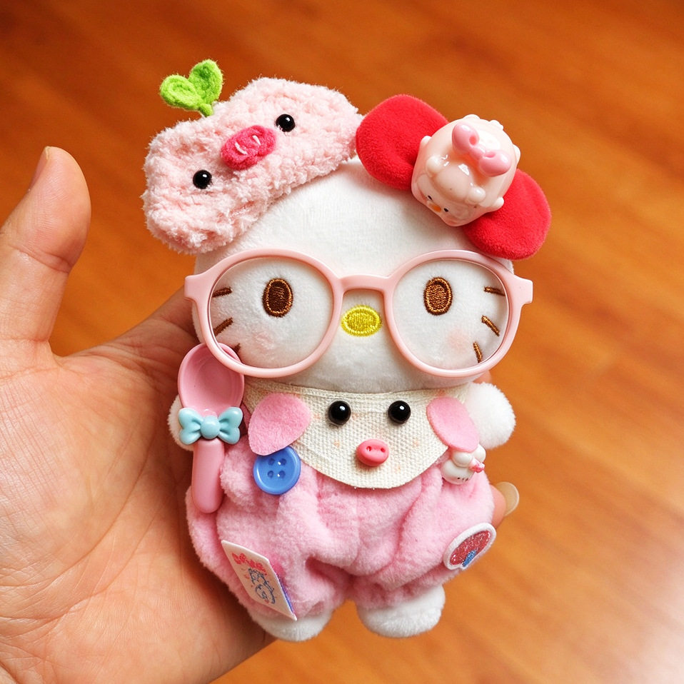 正版批发helloKitty玩偶挂件穿娃衣可爱换装厨师kt猫包挂饰钥匙扣