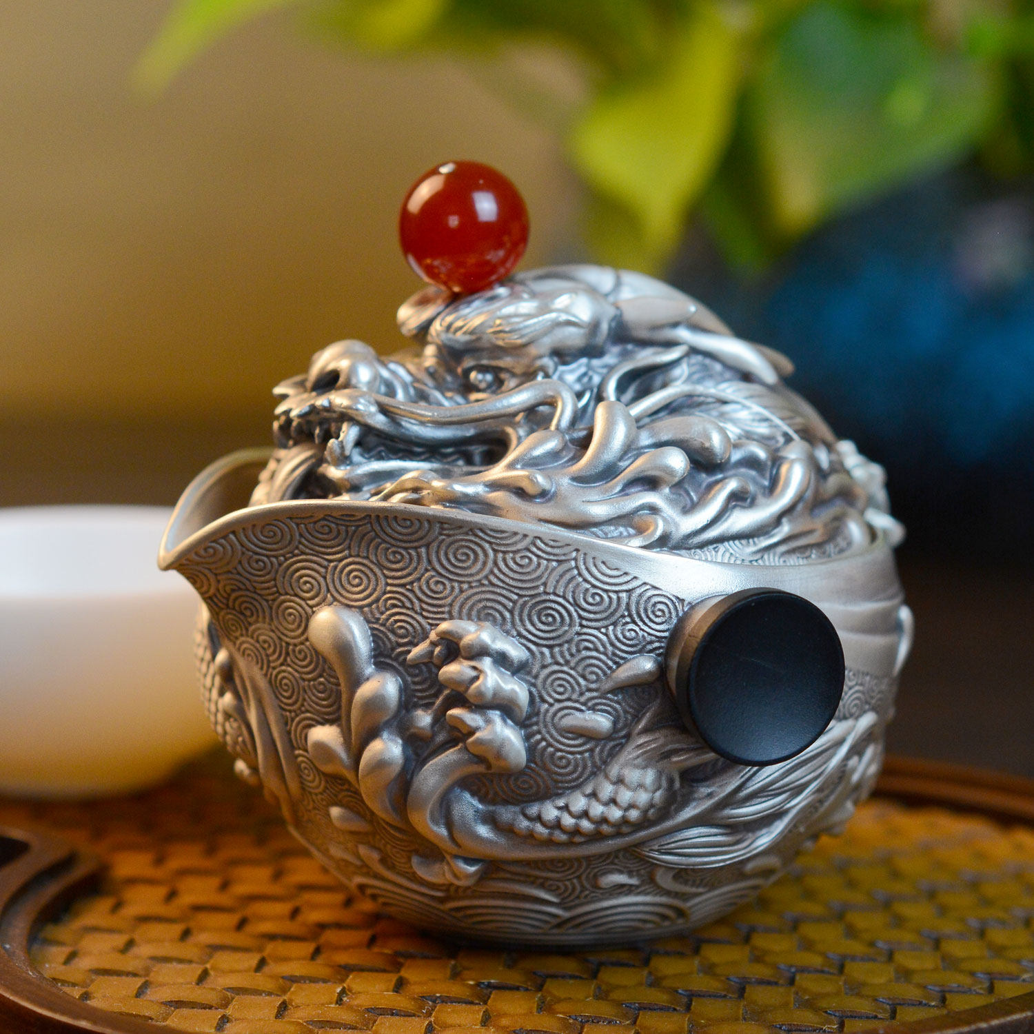 足银龙望月防烫纯手工手抓银壶