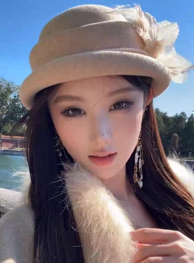 法式白色羽毛花朵卷边礼帽女秋冬赫本风羊毛呢贝雷帽千金气质盆帽
