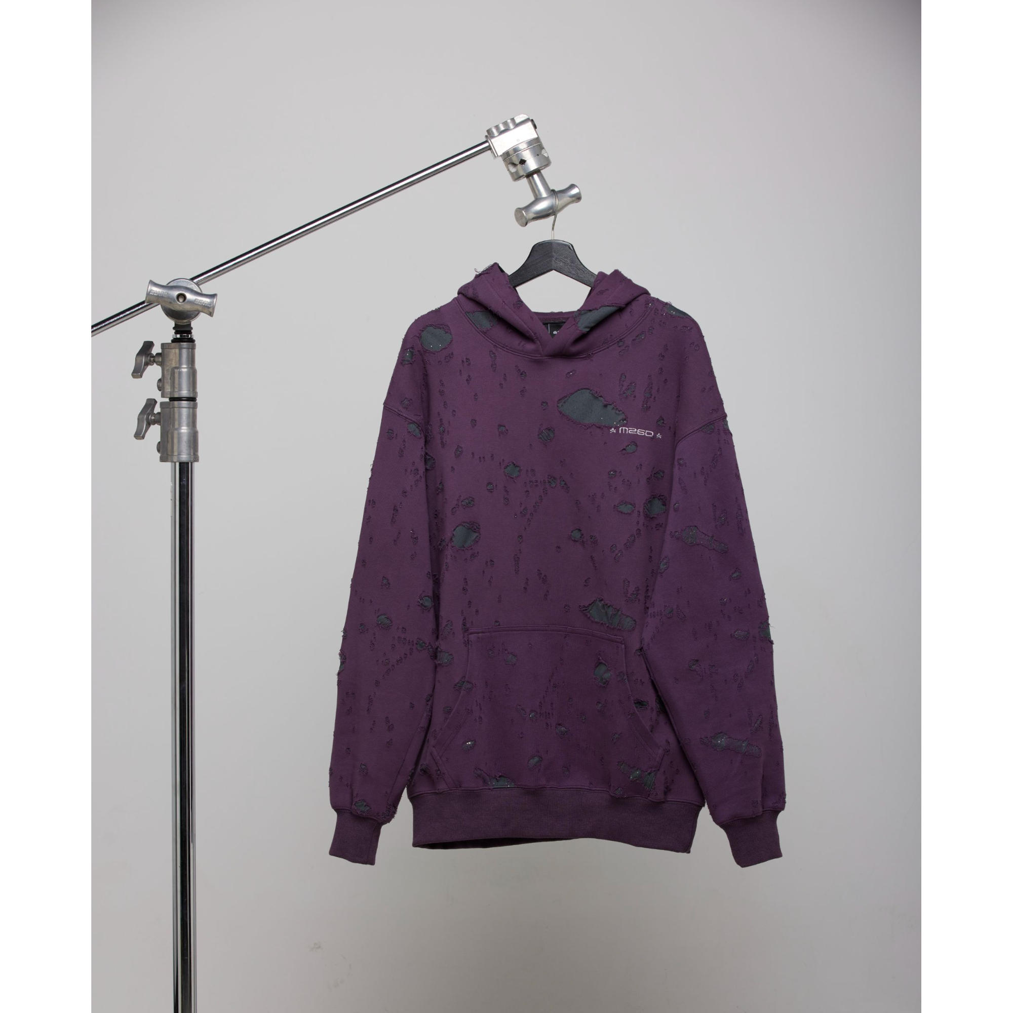 M26D “雾毒森林”破洞连帽卫衣