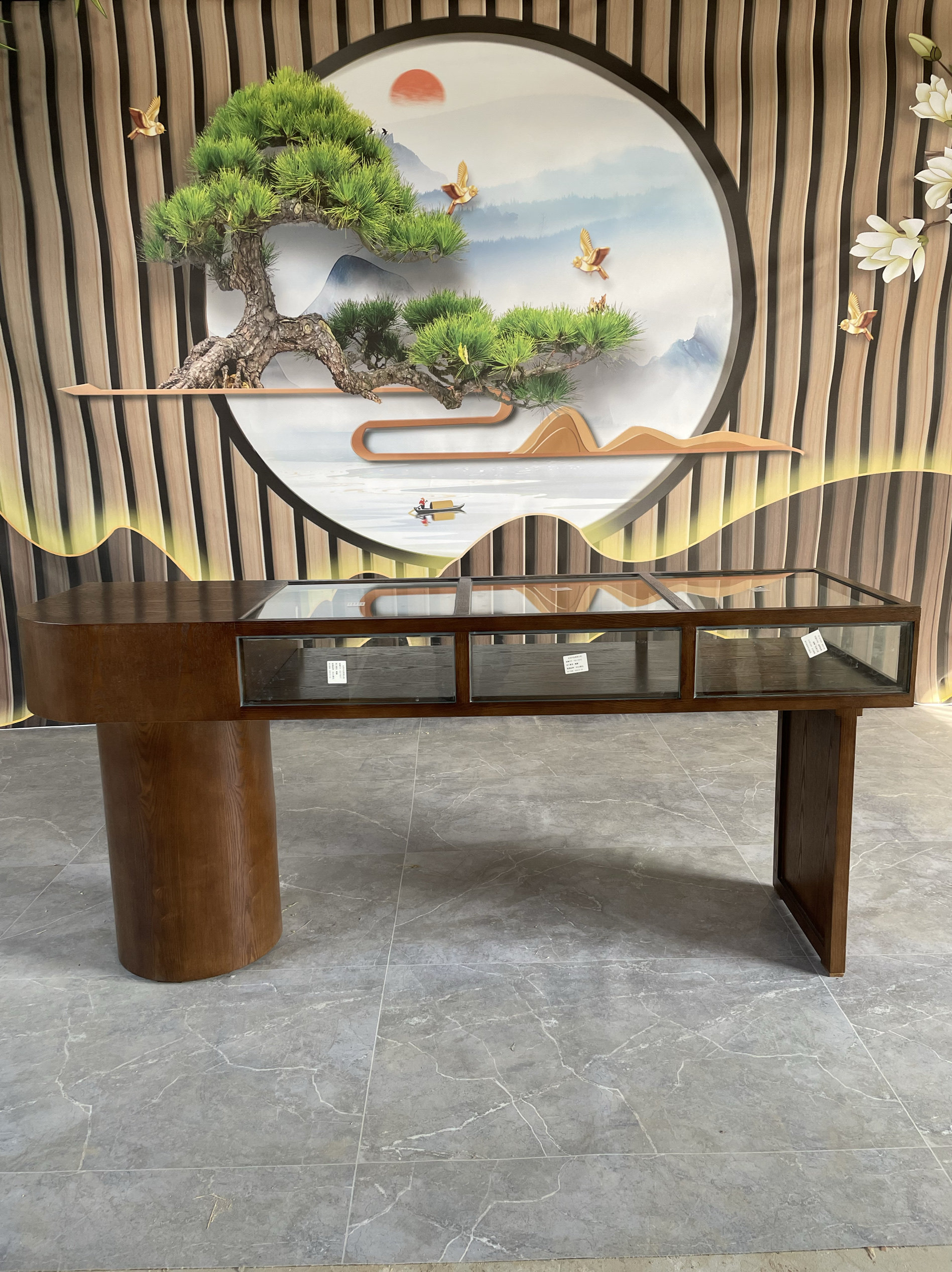 服装店玻璃展示柜中岛台陶瓷珠宝古玩玉器翡翠店陈列货架展示柜台