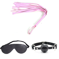 Розовый кнут+черная маска для глаз+штекалка из черного рта