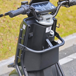适用深远t90护杠T300保险杠通用A7/A8格士铃A8T赛兔A9L电动车外卖