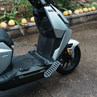 适用小牛FXT/FXplay下沉脚踏板长途远行神器释放双腿角度可调加厚