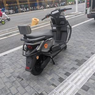 适用雅迪冠能s白鲨护杠90加粗加厚保险杠护杠尾架防撞70改装配件