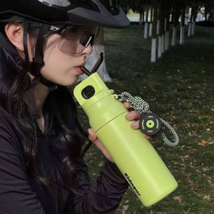 世大家吸管运动保温杯男女学生高颜值便携手提简约随行登山户外杯