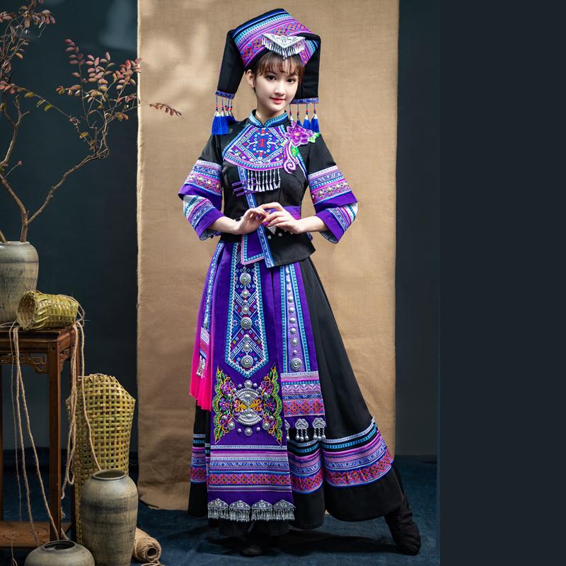 广西壮族服装三月三民族演出服饰