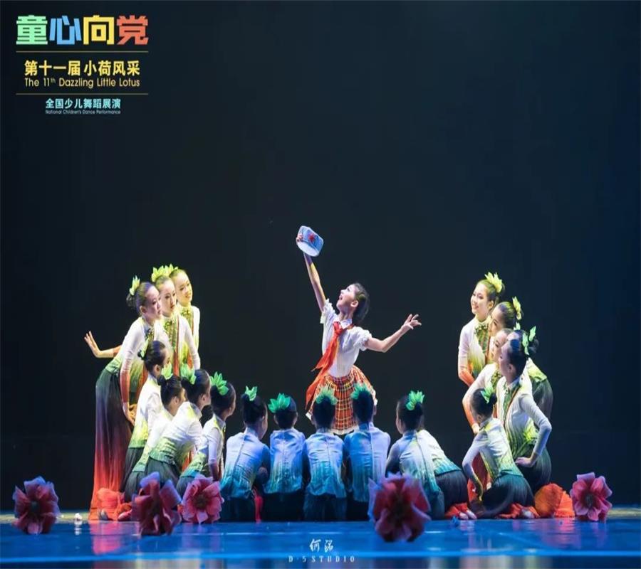 小何风采四季男女舞蹈服木棉花