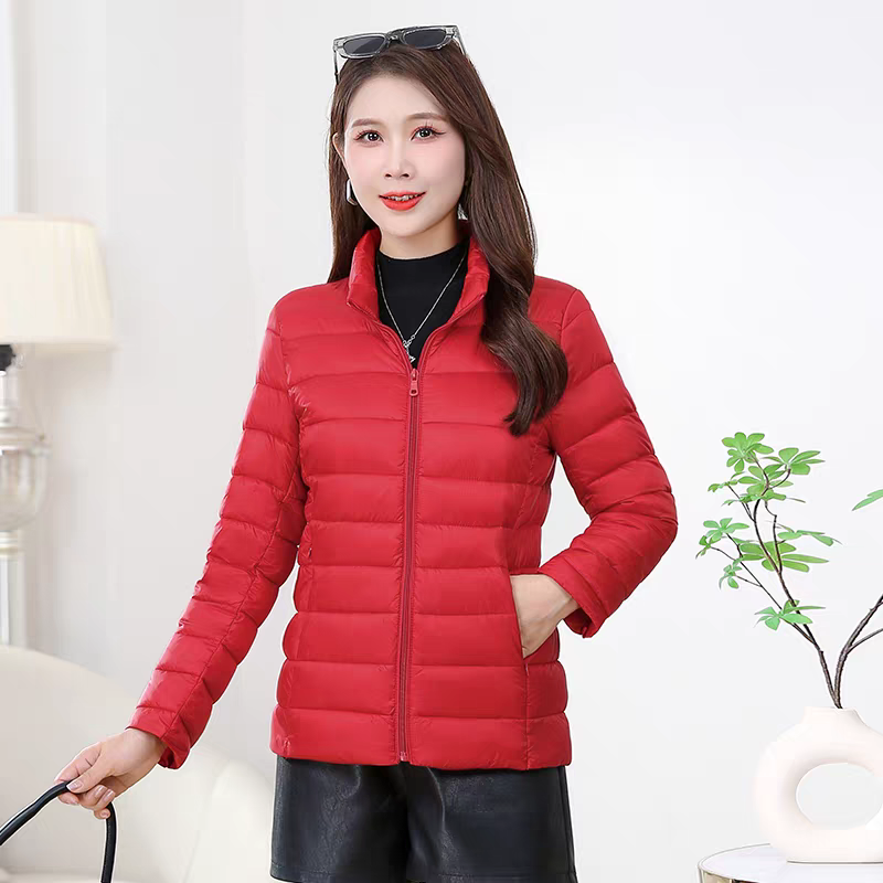 2025冬季新款短款轻薄羽绒服女士修身立领保暖中年妈妈保暖棉服