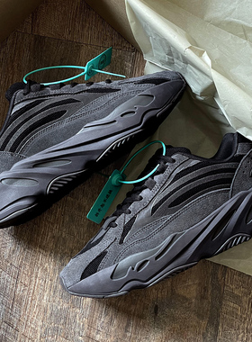 广椰子700v2黑武士2022新款秋季og yeezy运动休闲男鞋黑魂老爹鞋