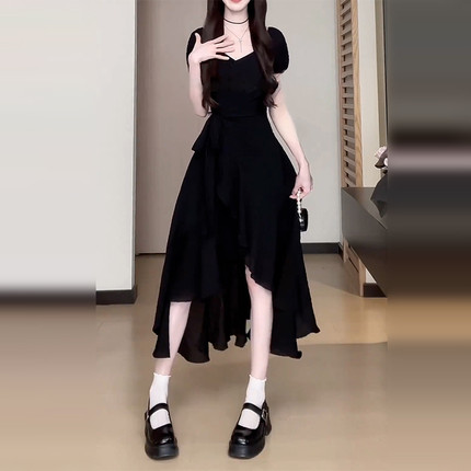 黑色连衣裙子女夏季2025新款今年流行爆款巨好看小众漂亮掐腰长裙