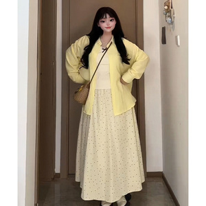 大码韩系杏黄色减龄套装春夏胖mm衬衫+蝴蝶结背心+波点半裙三件套