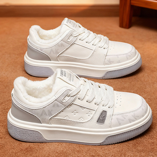 冬季特大码男鞋46加绒保暖低帮板鞋47加宽运动休闲小白鞋48棉鞋49