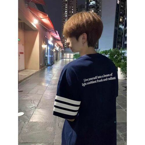 美式潮流刺绣字母三条杠短袖t恤