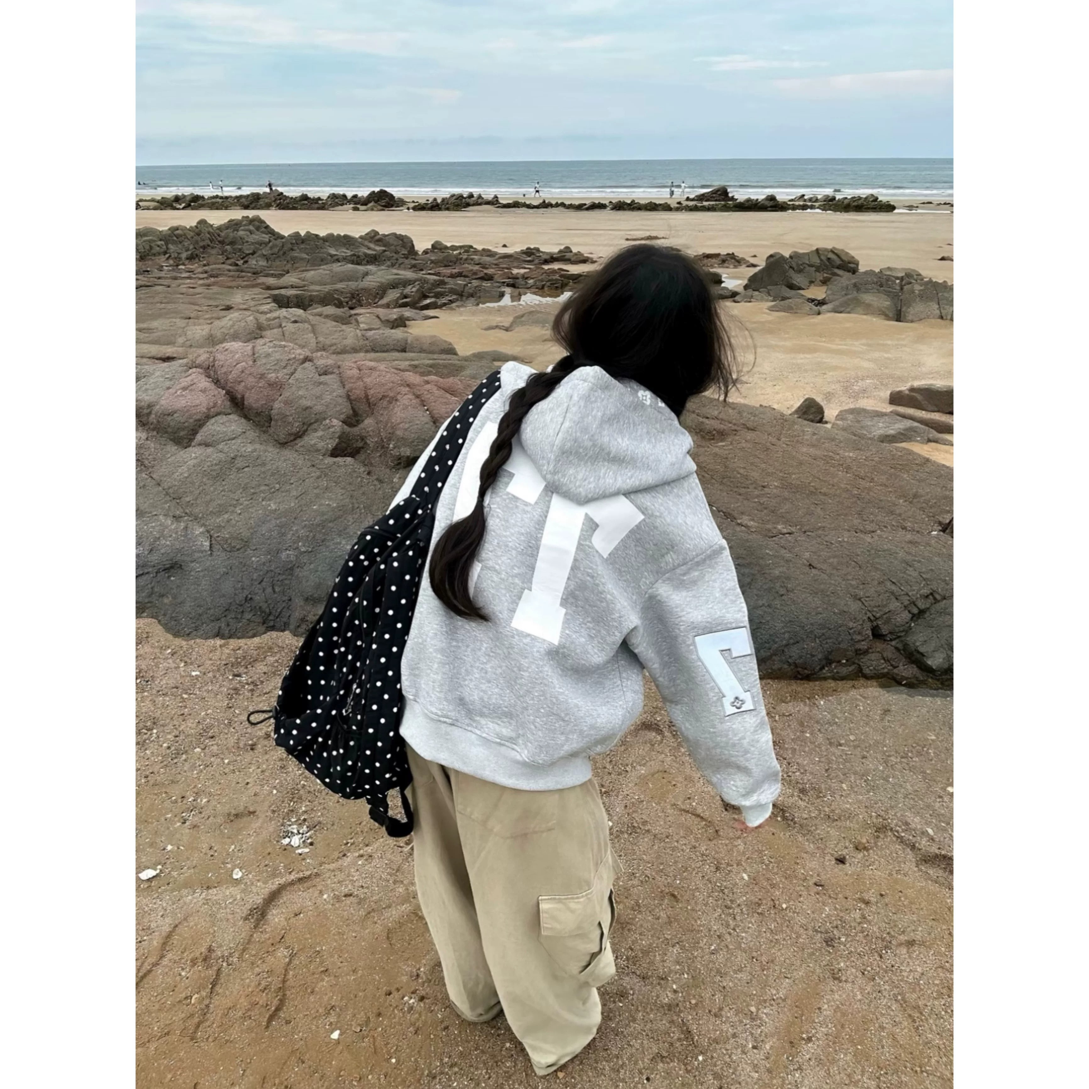 美式潮流植绒刺绣字母卫衣外套女