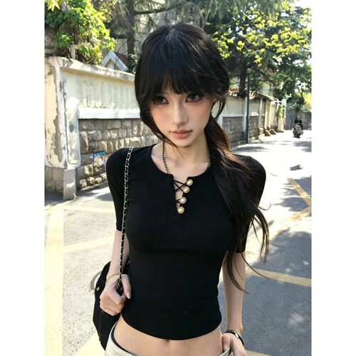 韩系辣妹设计感镂空正肩短袖t恤