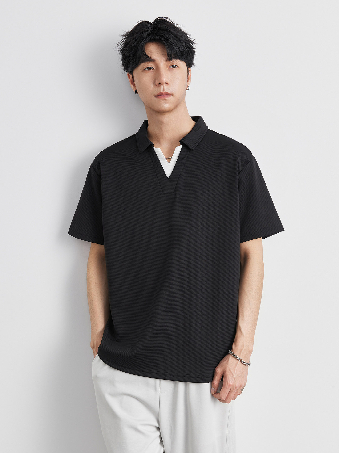 男装夏季冰丝polo衫短袖t恤男士薄款潮牌v领半袖痞帅体恤男款