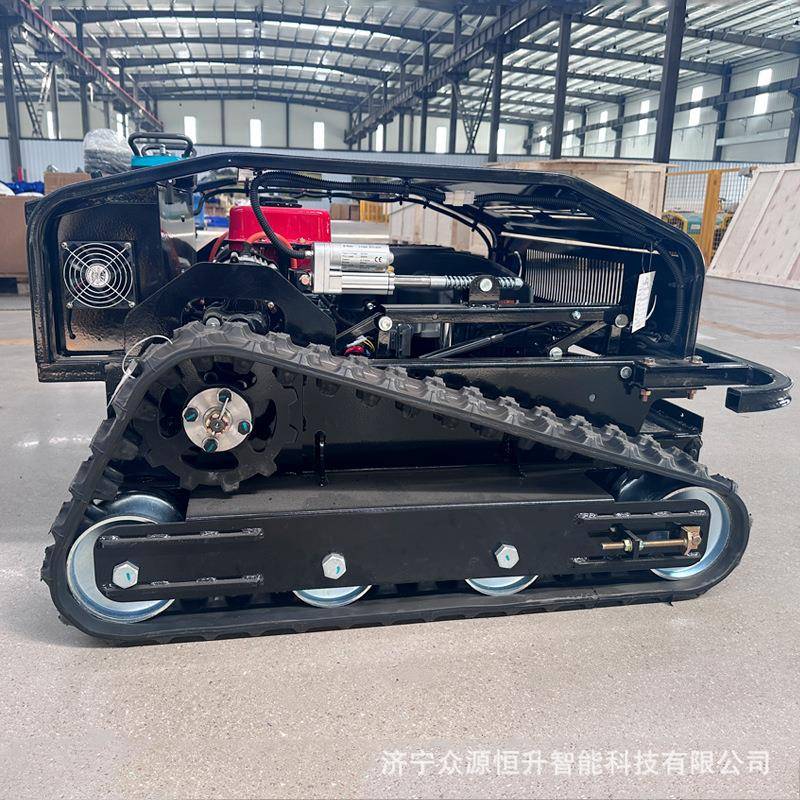 履带式小型遥控割草机四驱黑狮800果园树林履带除草机油电割草机