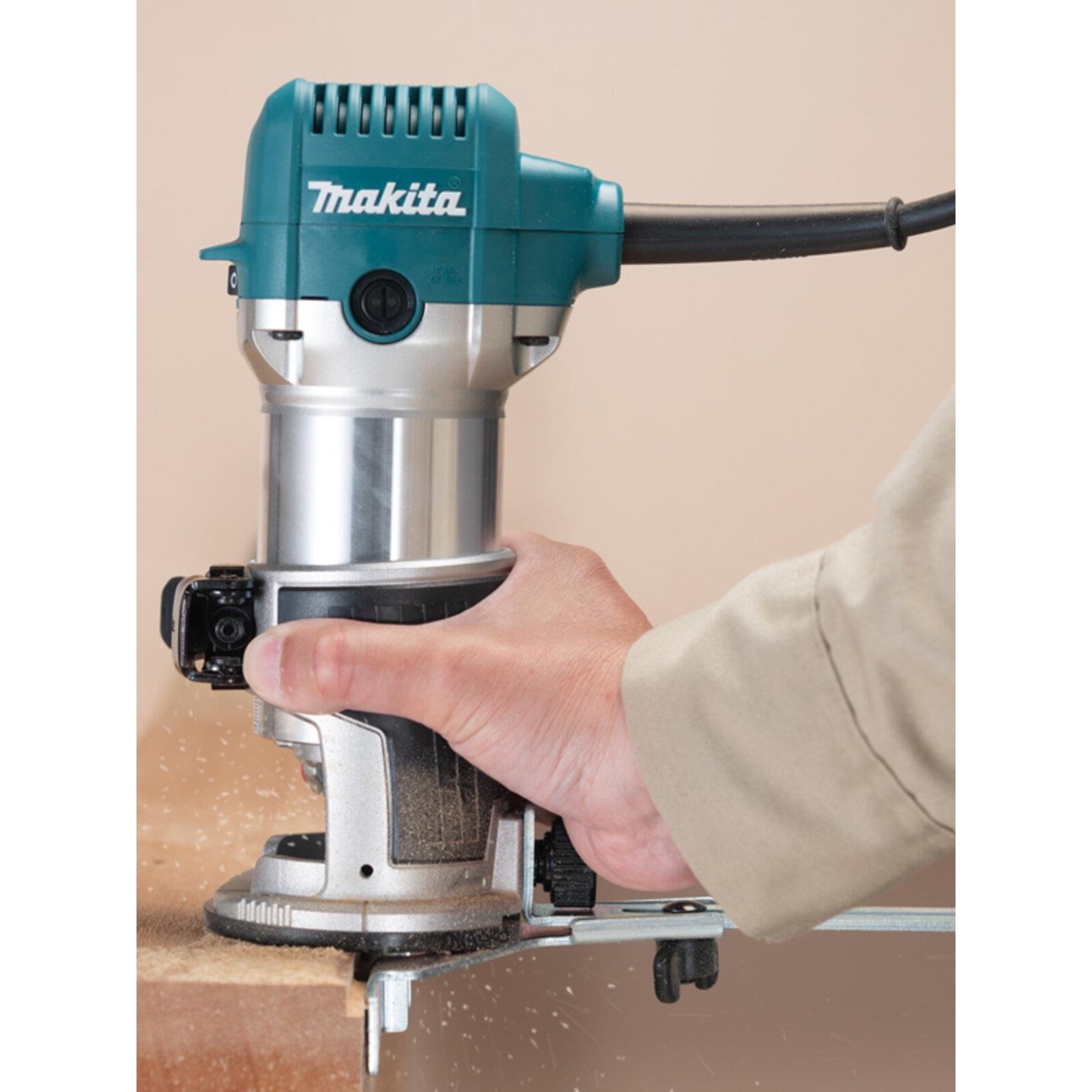 makita牧田RT0702C木工修边机家用电动雕刻机木材开槽机电木铣