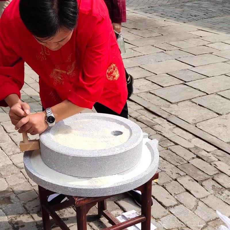 石磨家用小型手工磨豆浆手摇老式手推石磨盘浆机磨豆腐幼儿园活动